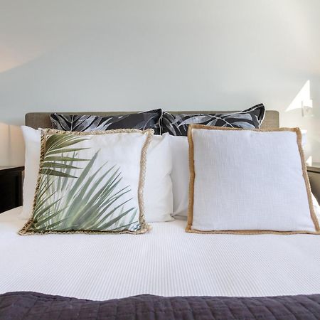Central Escape On Cashel Street 2 Bed 2 Bath Christchurch Bagian luar foto
