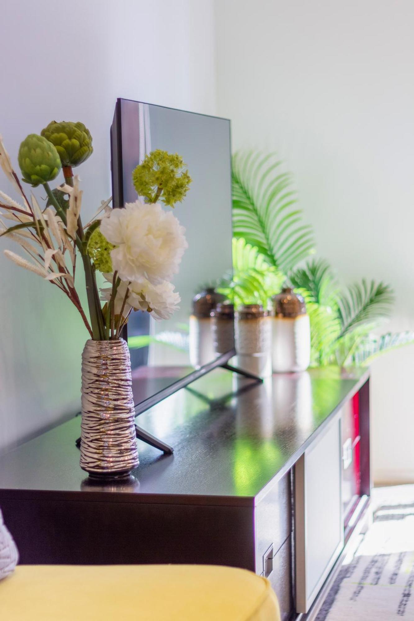 Central Escape On Cashel Street 2 Bed 2 Bath Christchurch Bagian luar foto