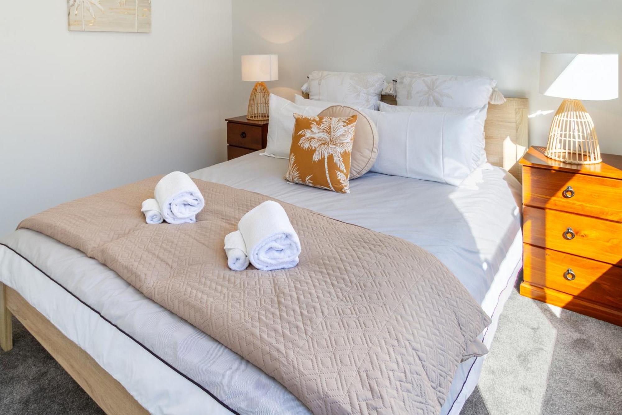 Central Escape On Cashel Street 2 Bed 2 Bath Christchurch Bagian luar foto